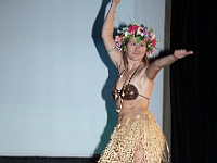 20 Slavka Chrpova - kokosaky a ukazka tahitskeho tance